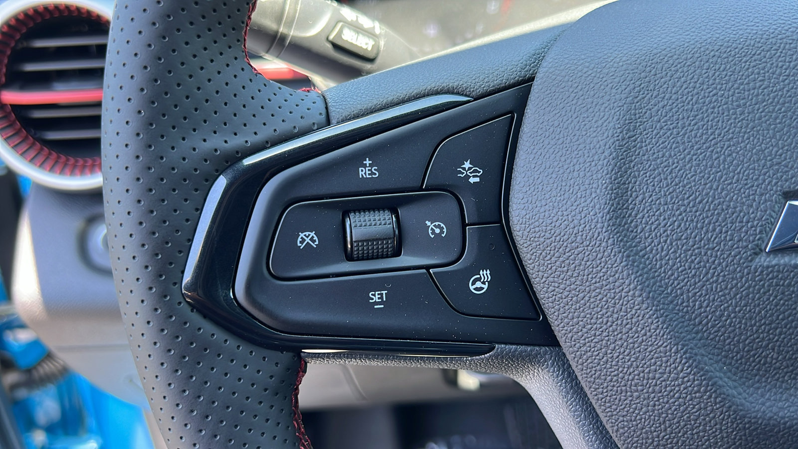 New 2025 Chevrolet Trax RS image 24