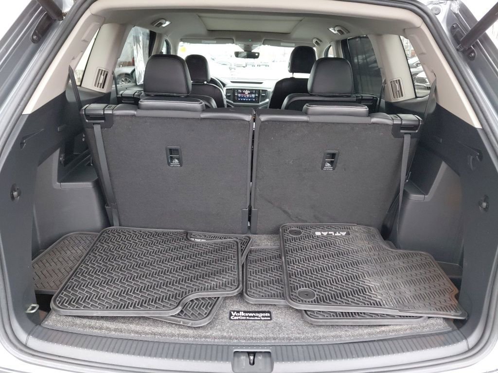 Used 2022 Volkswagen Atlas SEL Premium image 31