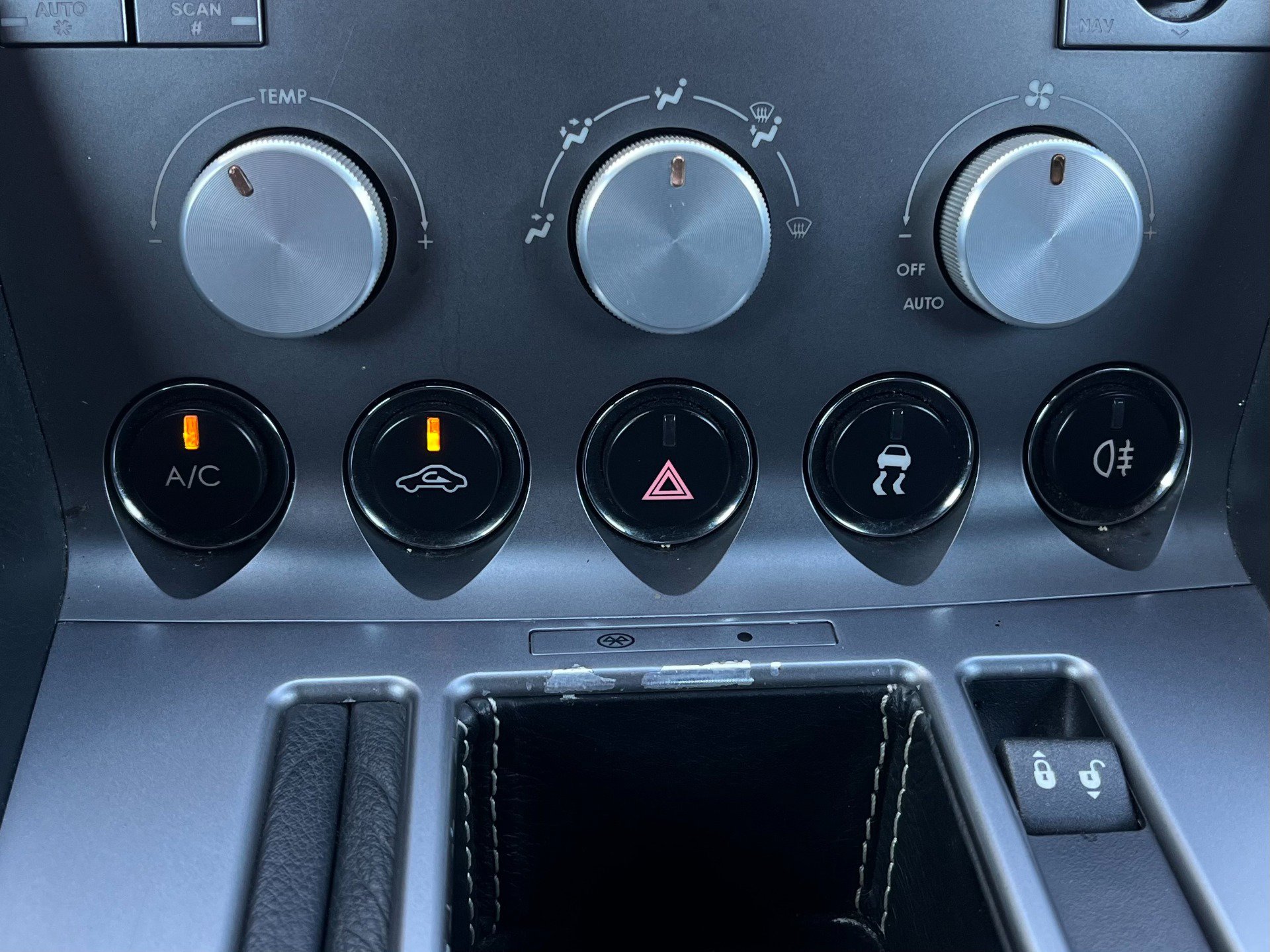 Used 2006 Aston Martin DB9 Volante image 30