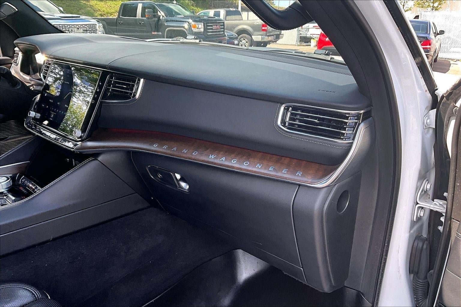 Used 2023 Jeep Grand Wagoneer L Series II AWD/4WD image 15
