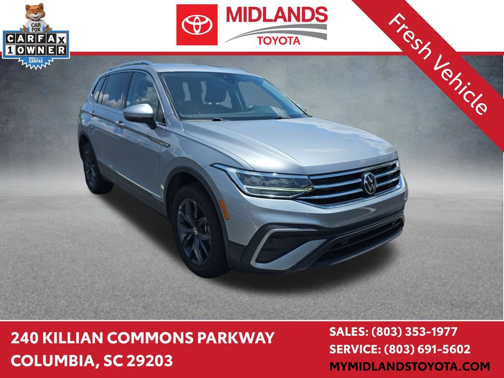 Used 2023 Volkswagen Tiguan SE AWD/4WD image 1