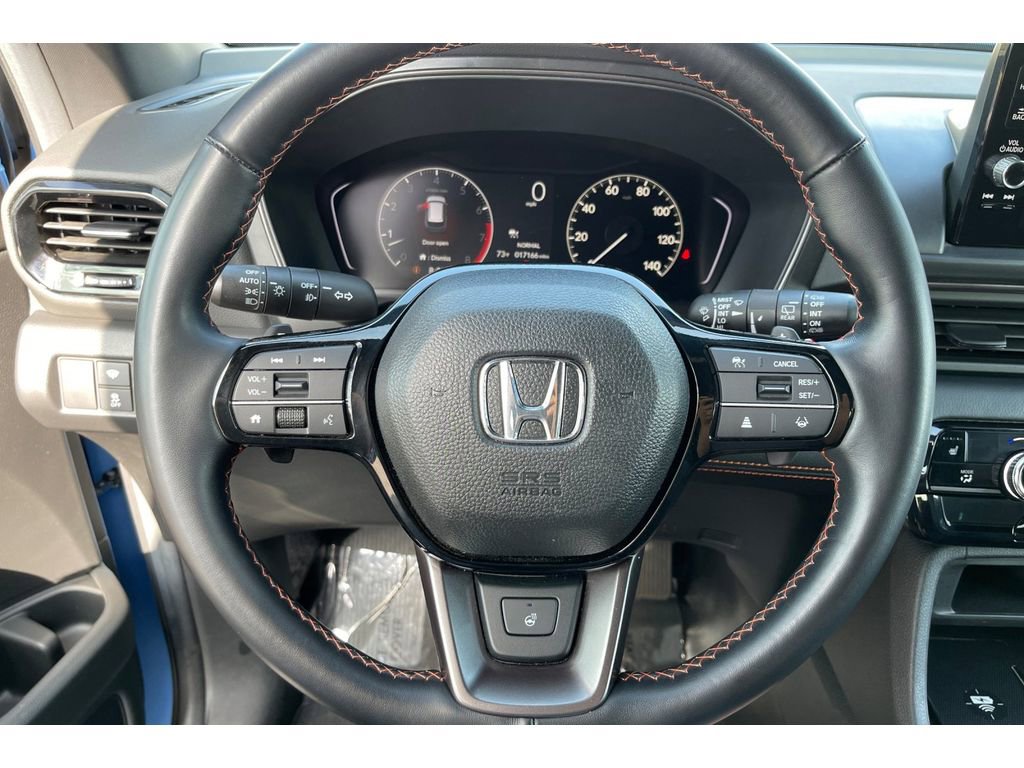 Certified 2025 Honda Pilot TrailSport image 35