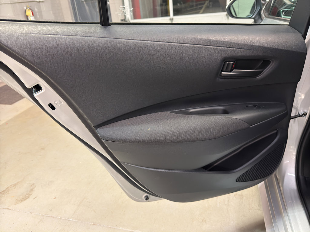 Used 2023 Toyota Corolla LE image 28