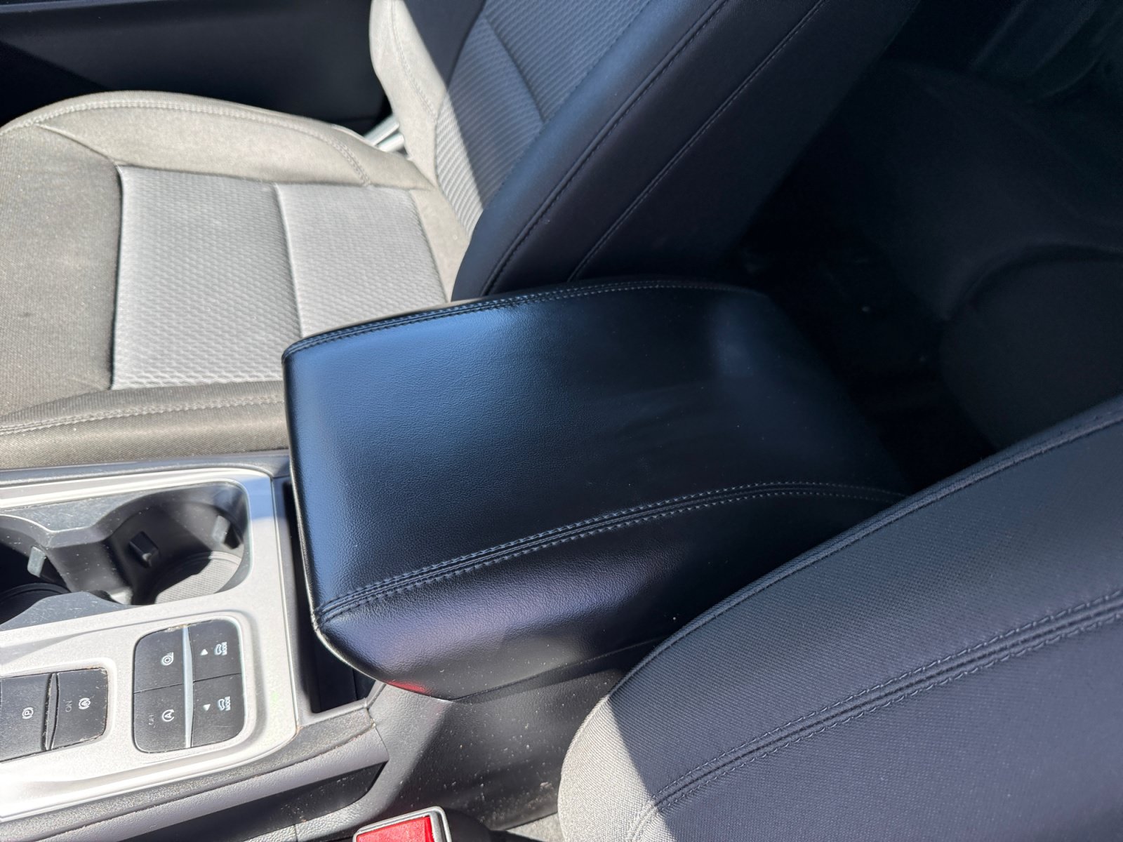 Certified 2023 Ford Explorer XLT RWD image 14