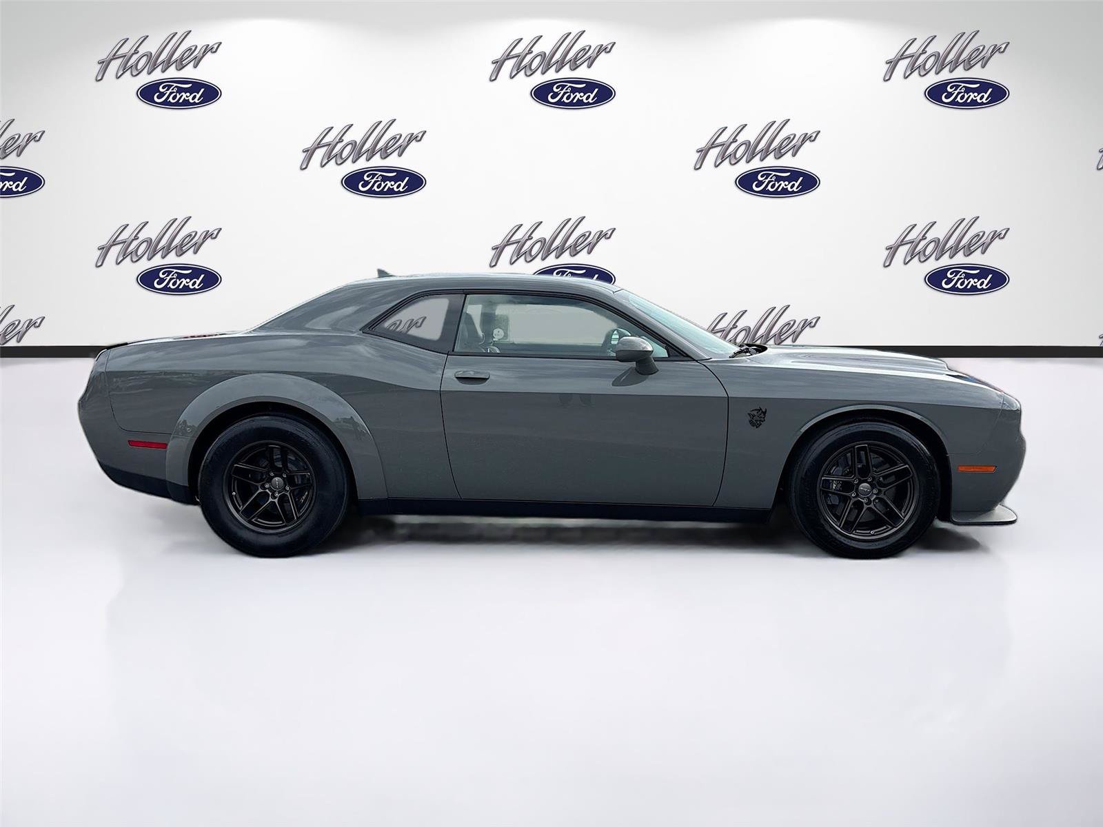 Used 2023 Dodge Challenger SRT Hellcat Redeye RWD image 9