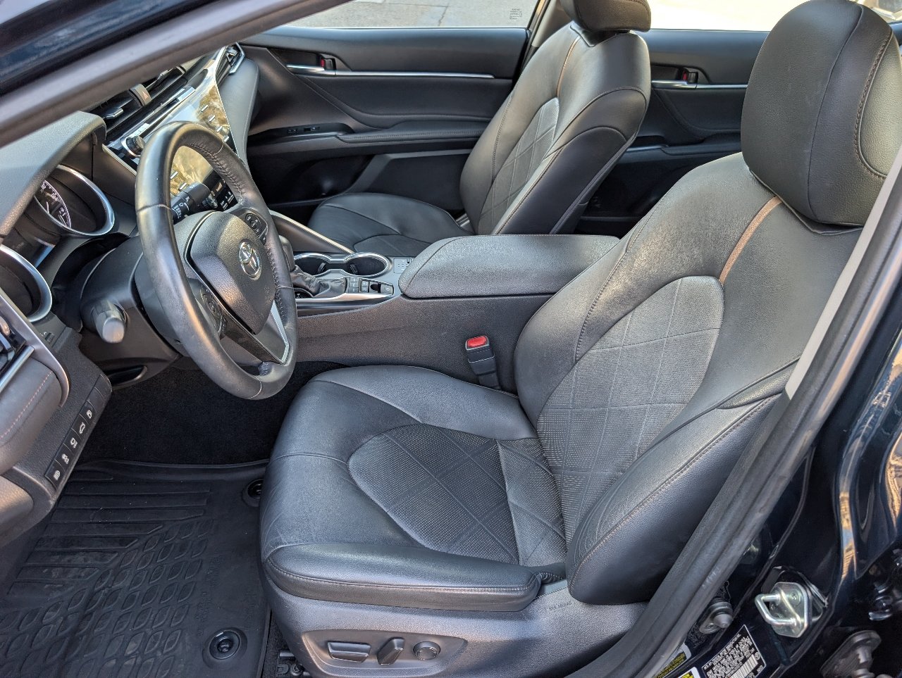 Used 2018 Toyota Camry XLE w/ Audio Package FWD image 2