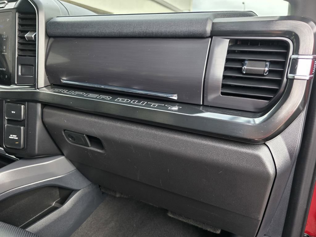Used 2024 Ford F350 Lariat image 24