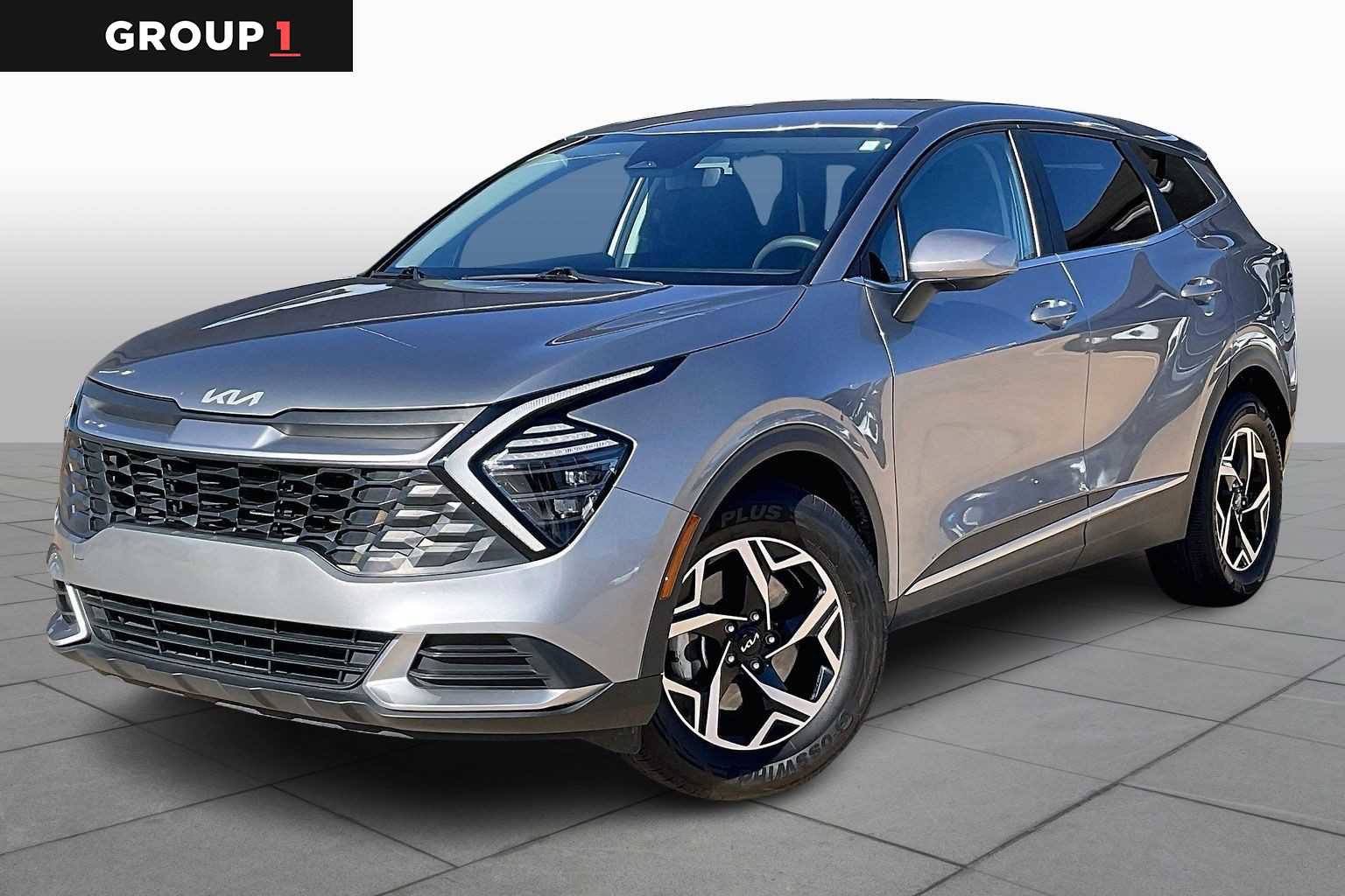 Used 2024 Kia Sportage LX image 1