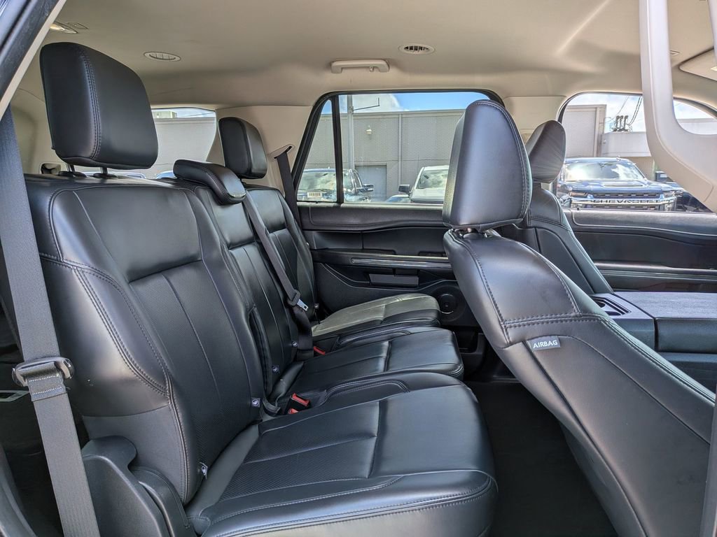 Used 2024 Ford Expedition XLT AWD/4WD image 29