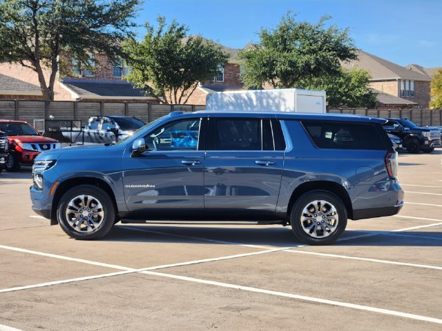 Used 2025 Chevrolet Suburban LT w/ Comfort Package AWD/4WD image 12