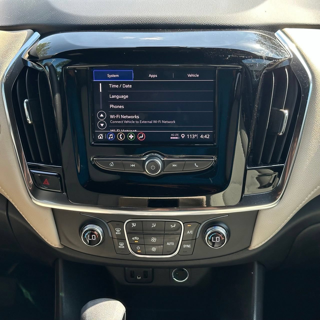 Certified 2023 Chevrolet Traverse LS w/ Safety Package FWD image 17