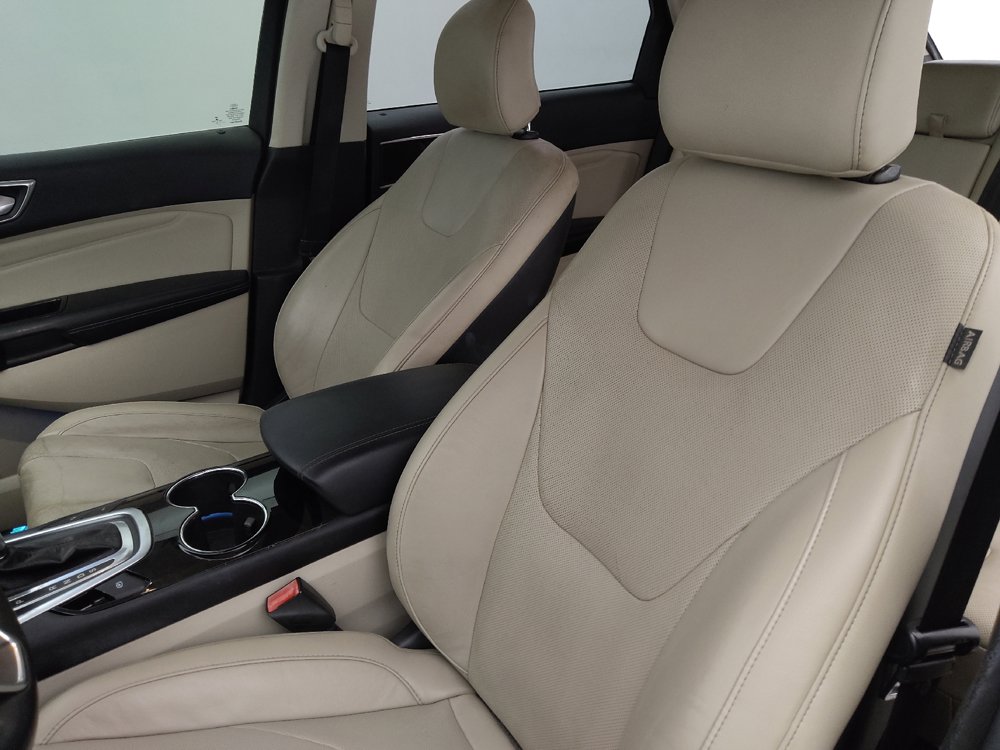 Used 2015 Ford Edge Titanium w/ Equipment Group 302A FWD image 17