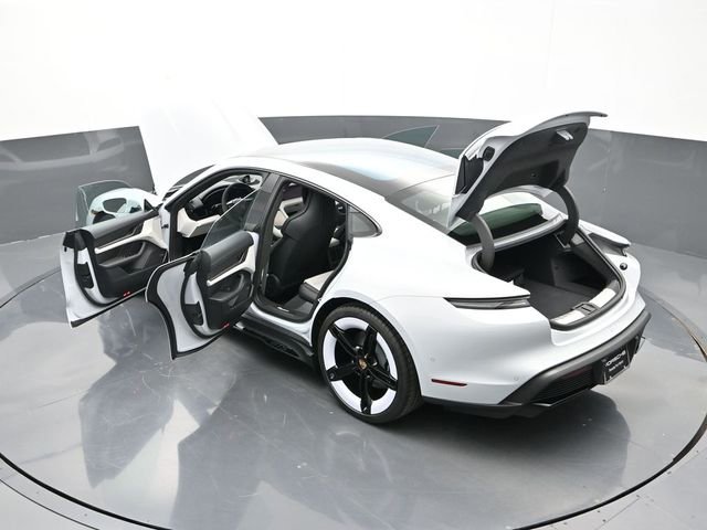 Used 2025 Porsche Taycan GTS image 36