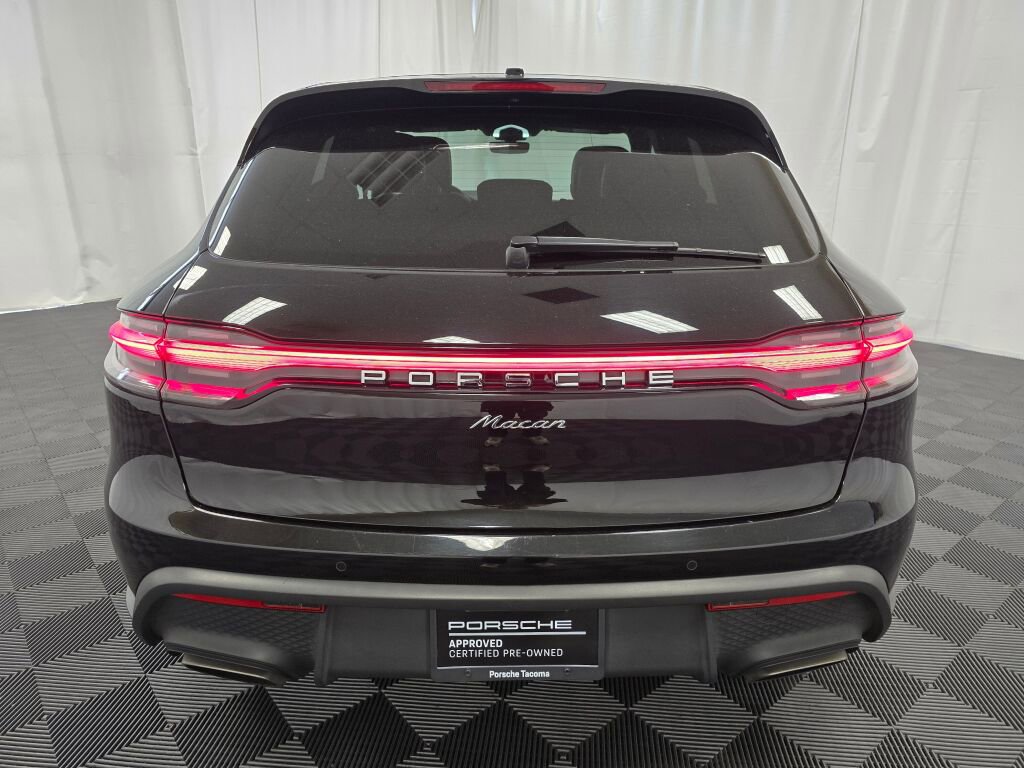 Certified 2024 Porsche Macan image 6