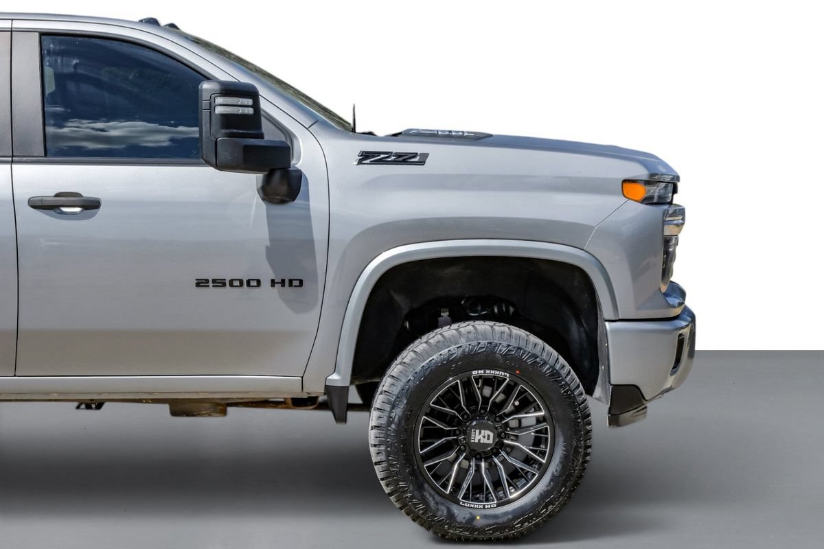 Used 2024 Chevrolet Silverado 2500 Custom w/ Custom Value Package AWD/4WD image 8