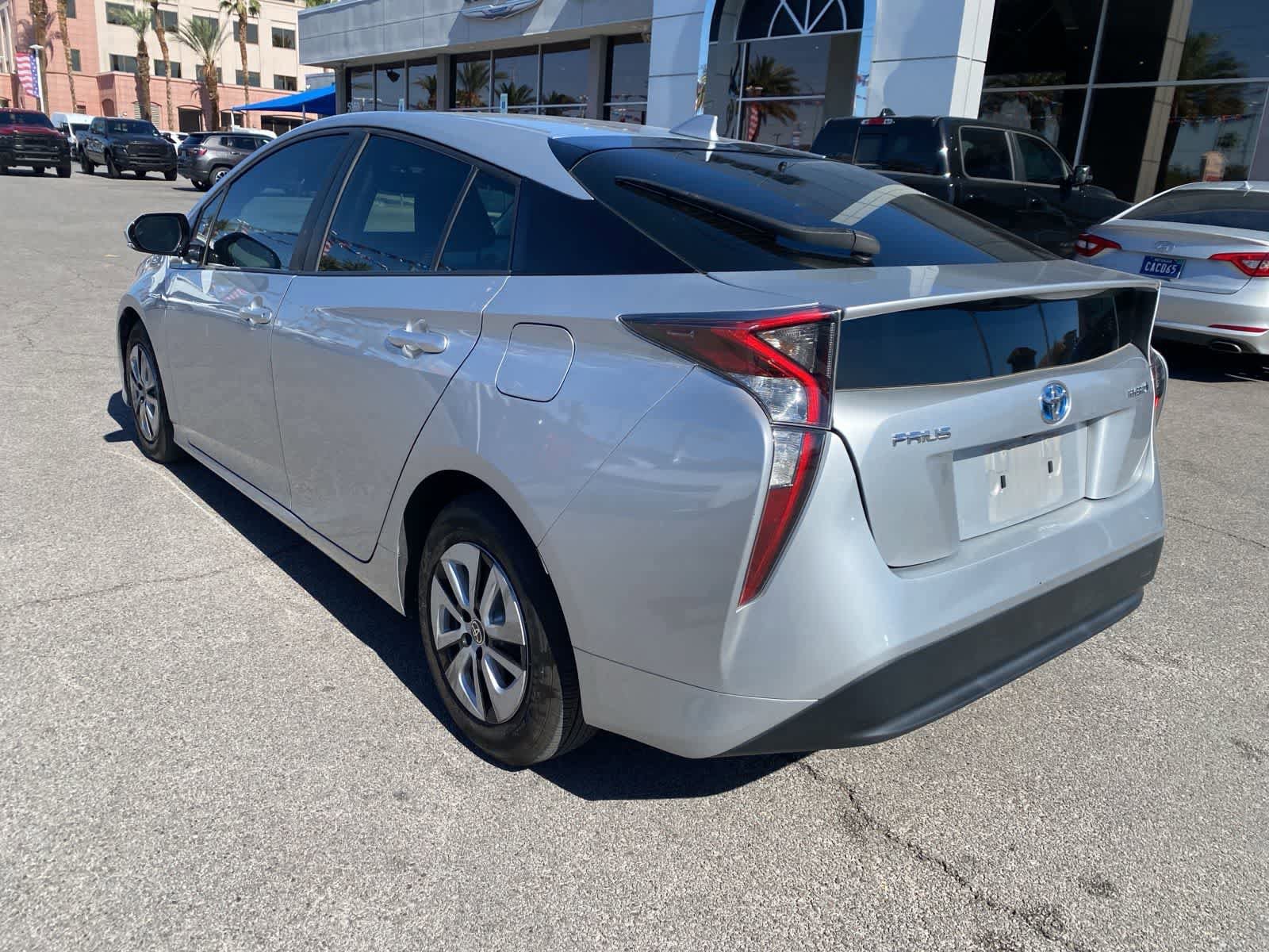 Used 2016 Toyota Prius Four FWD image 8
