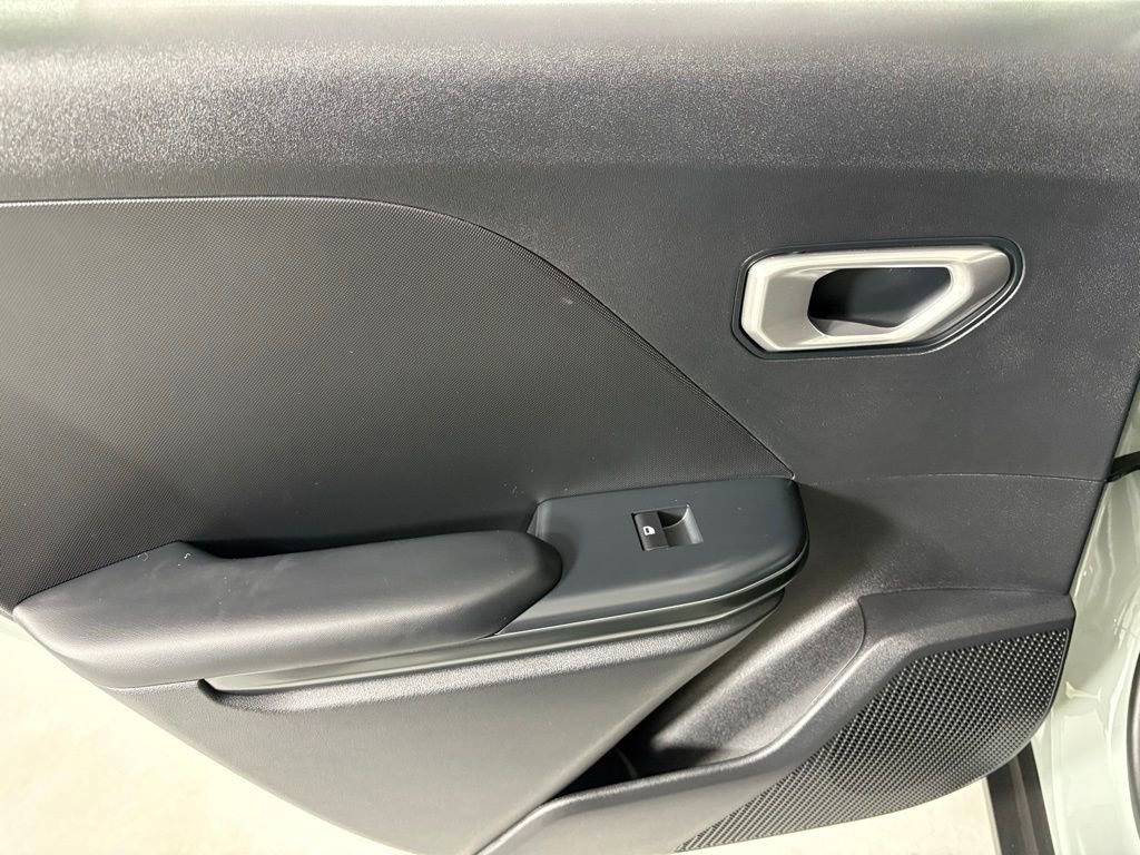 New 2026 Kia K4 LXS image 32