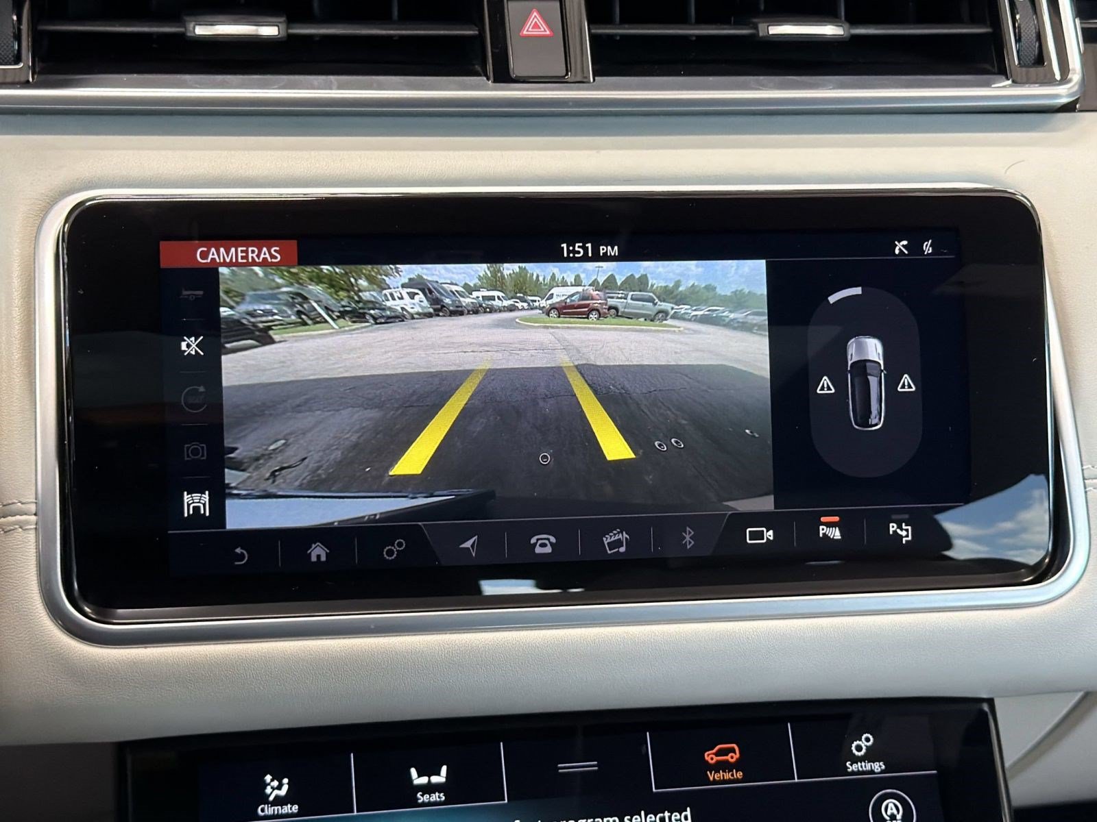 Used 2019 Land Rover Range Rover Velar R-Dynamic HSE AWD/4WD image 19