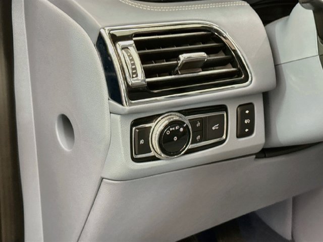 Used 2019 Lincoln Navigator Black Label AWD/4WD image 10