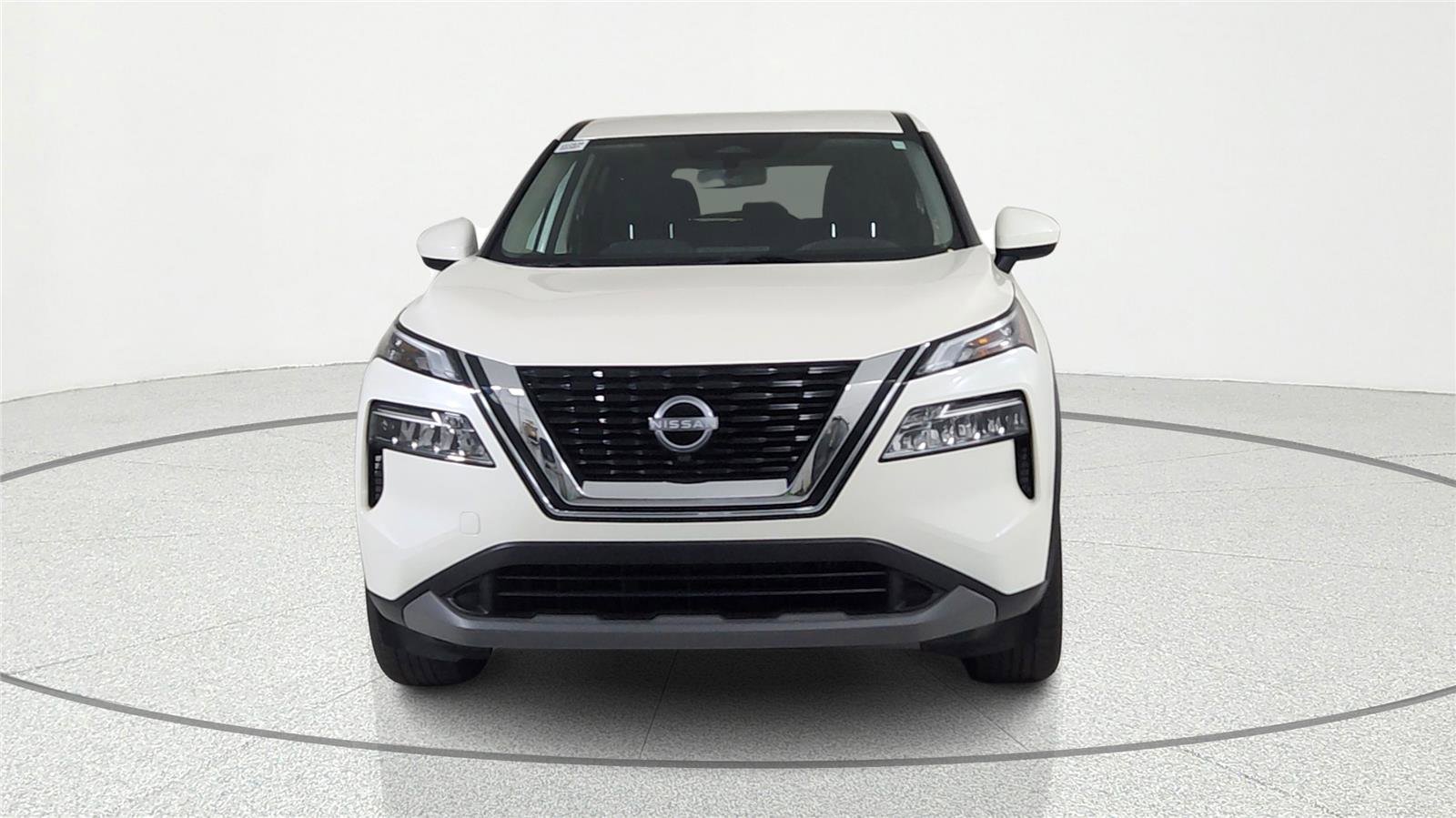 Used 2023 Nissan Rogue SV FWD image 2