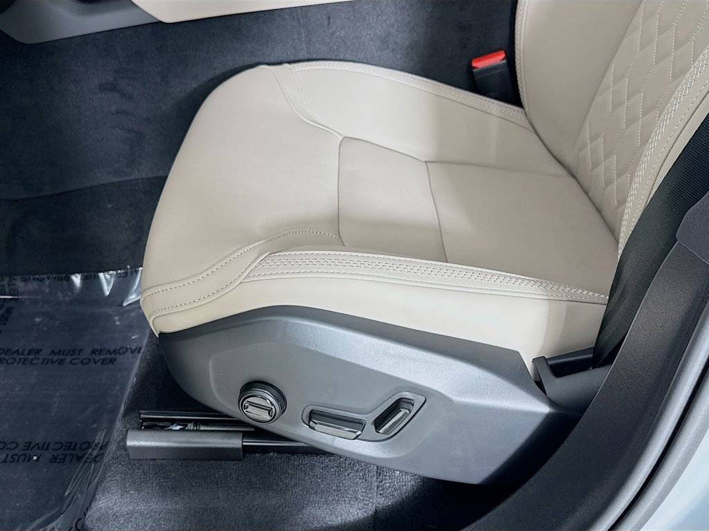 New 2026 Volvo XC90 T8 Plus w/ Protection Package Premier image 20