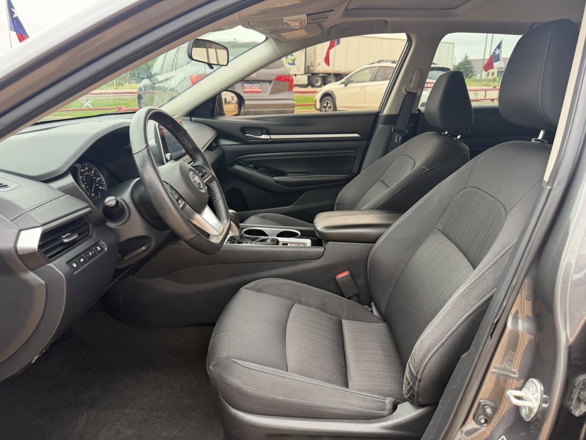 Used 2021 Nissan Altima 2.5 SV w/ SV Premium Package FWD image 20