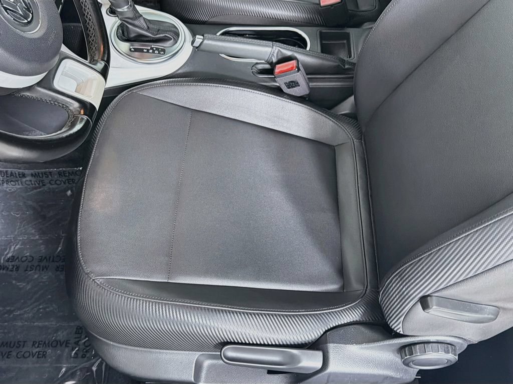 Used 2019 Volkswagen Beetle 2.0T S FWD image 18