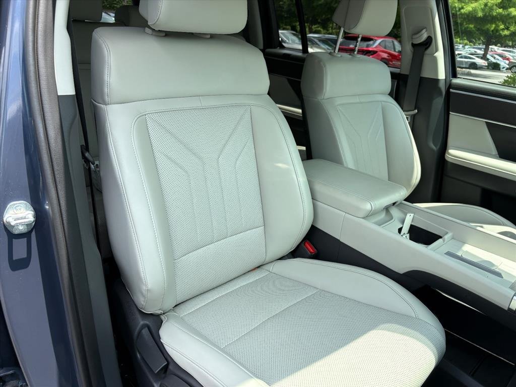 Certified 2025 Hyundai Santa Fe SEL AWD/4WD image 17
