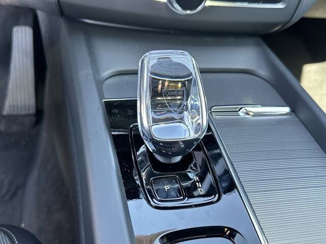 New 2024 Volvo XC60 T8 Polestar w/ Protection Package Premier AWD/4WD image 11