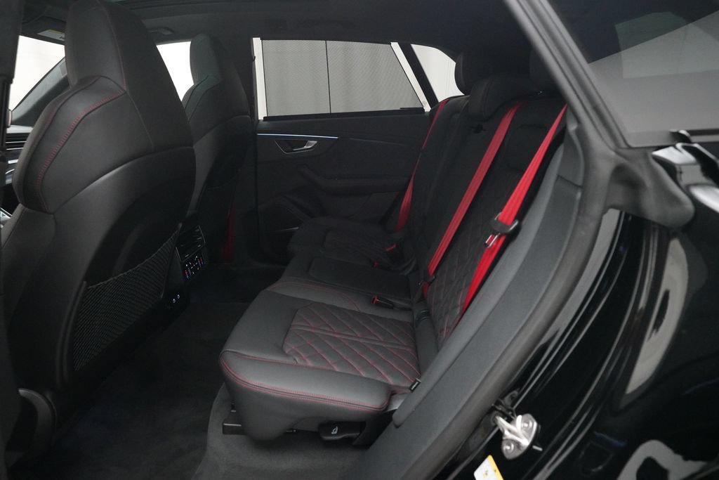 New 2027 Audi SQ8 Prestige AWD/4WD image 16