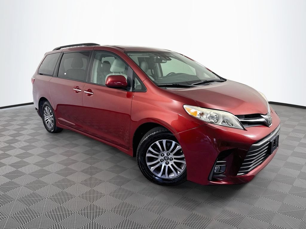 Used 2020 Toyota Sienna XLE FWD image 3