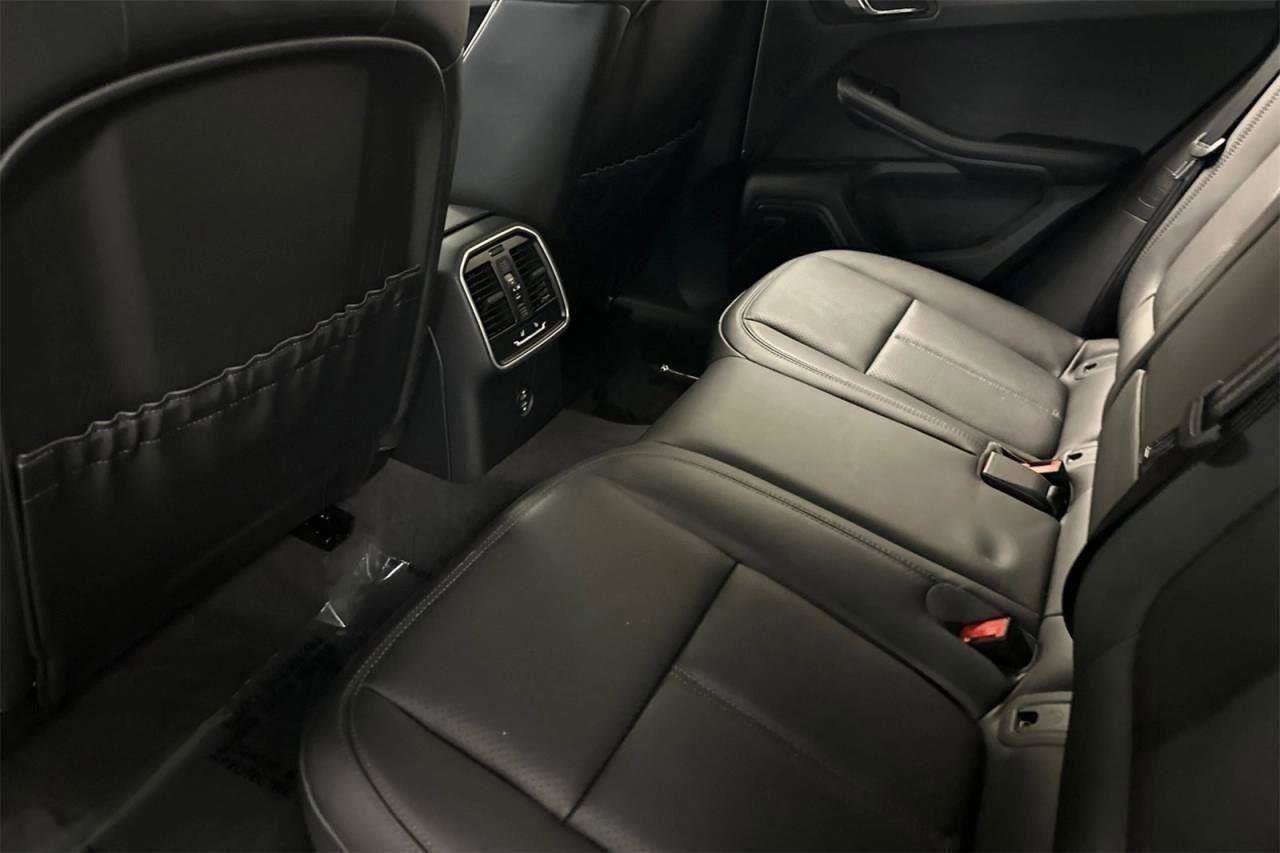 New 2025 Porsche Macan image 58
