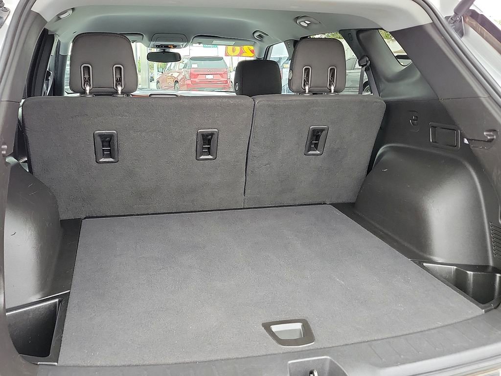 Used 2020 Chevrolet Blazer LT FWD image 15