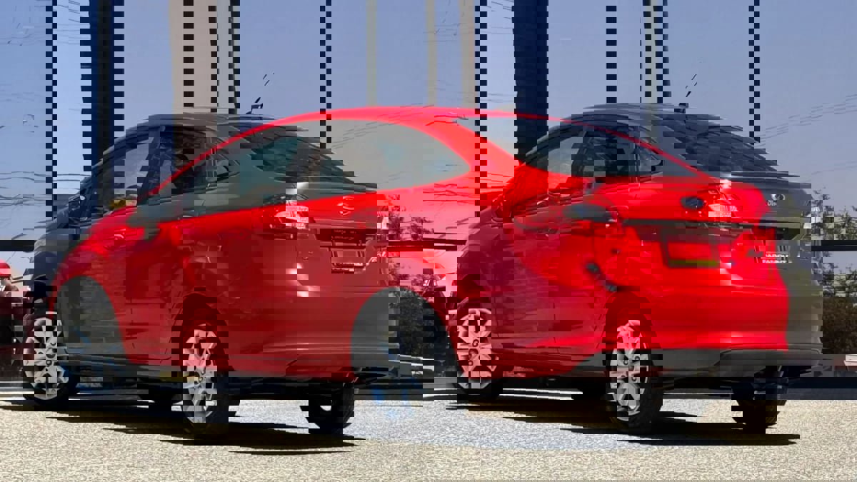 Used 2012 Ford Fiesta SE FWD image 7