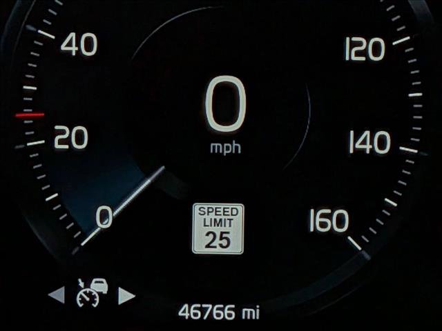 Used 2020 Volvo V90 T6 Cross Country w/ Protection Package Premier image 9