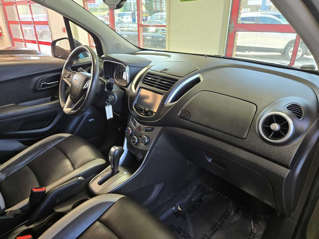 Used 2016 Chevrolet Trax LTZ w/ Midnight Edition AWD/4WD image 25
