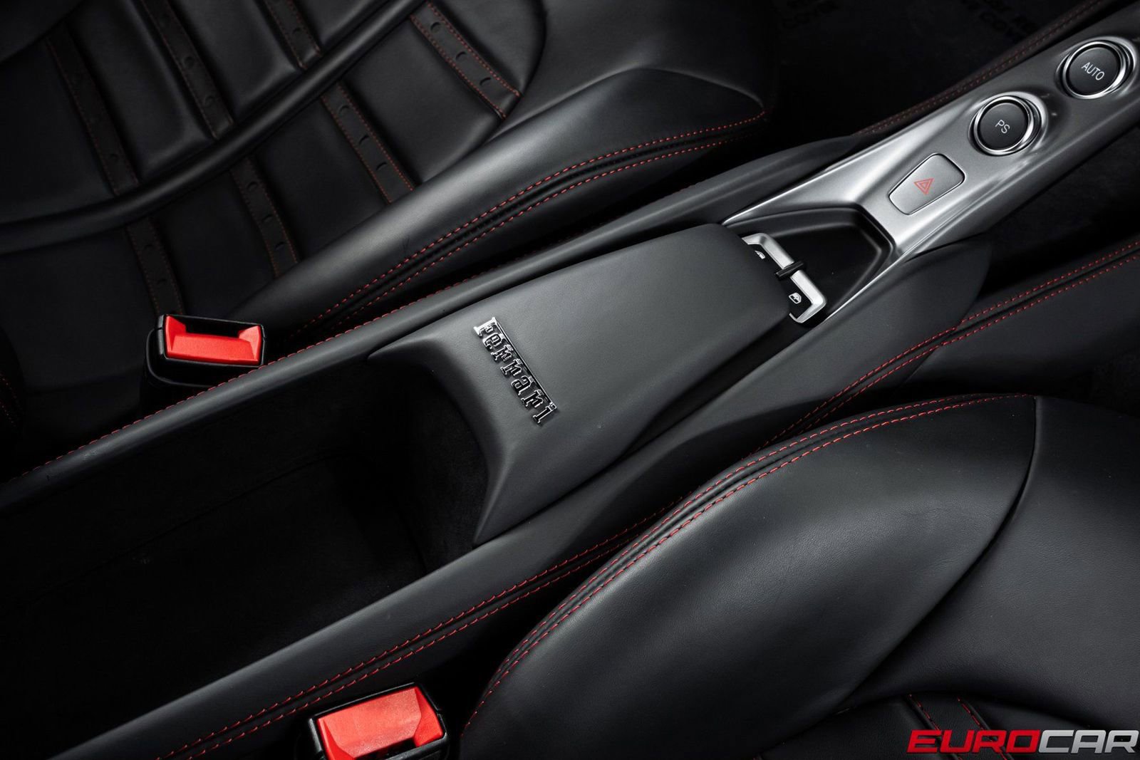 Used 2021 Ferrari F8 Tributo image 37