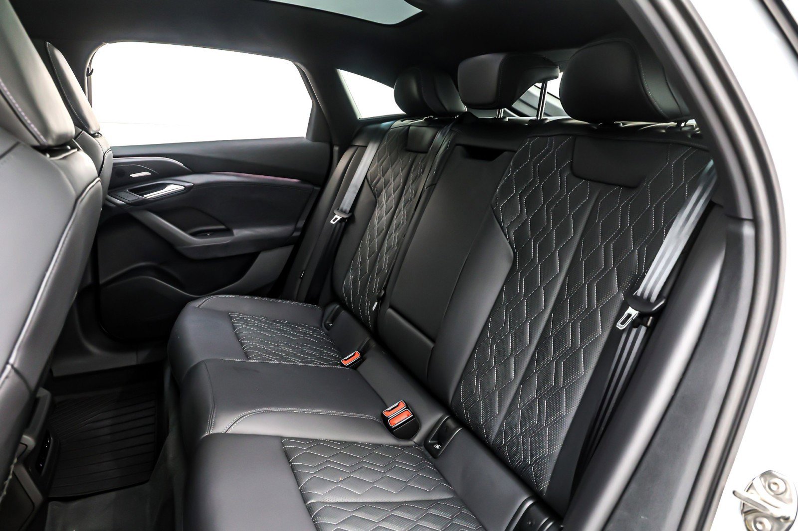Used 2025 Audi S6 e-tron Premium Plus w/ Premium Plus image 9