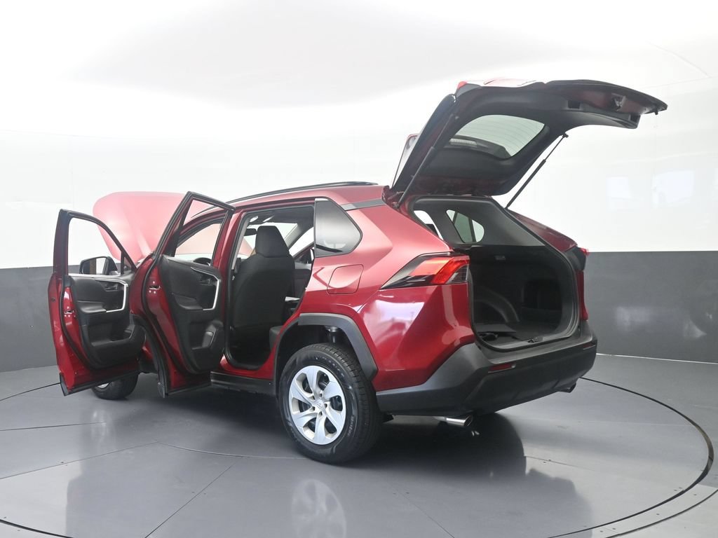 Used 2021 Toyota RAV4 LE FWD image 69