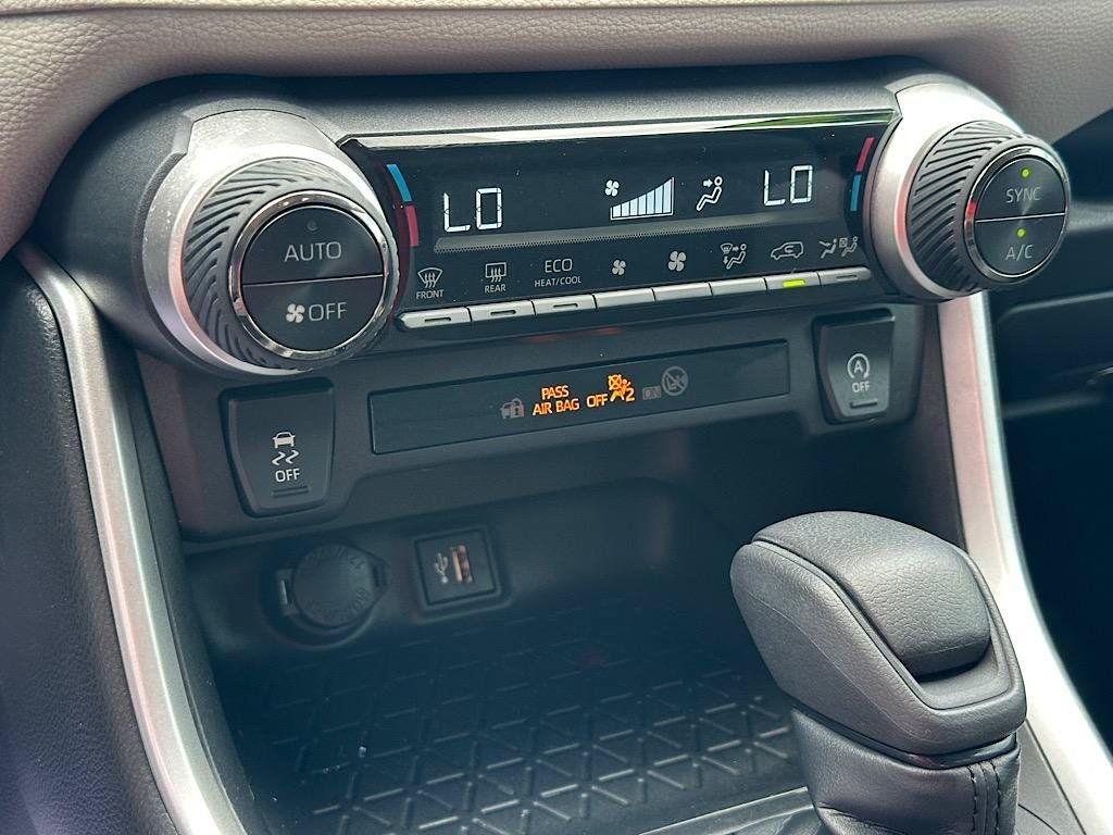 Certified 2023 Toyota RAV4 XLE w/ Convenience Package FWD image 27