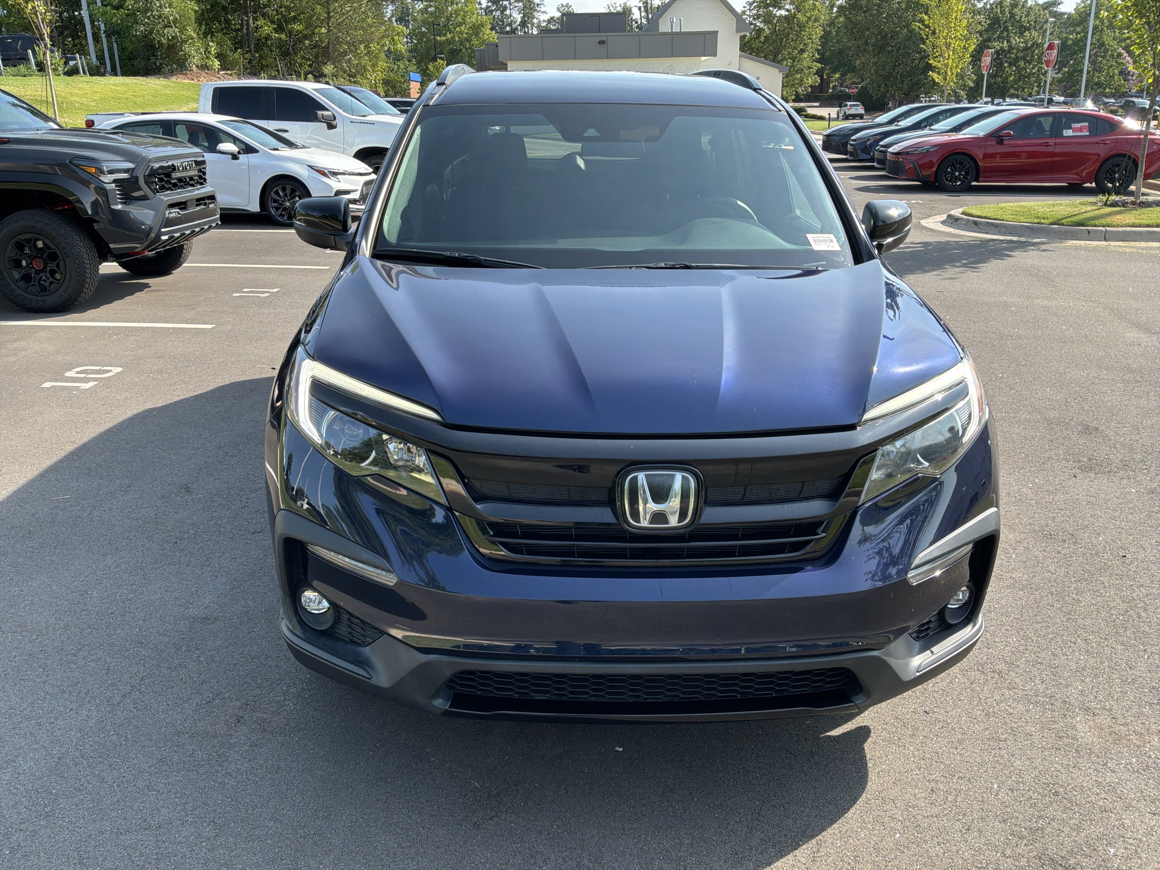 Used 2022 Honda Pilot Sport image 3