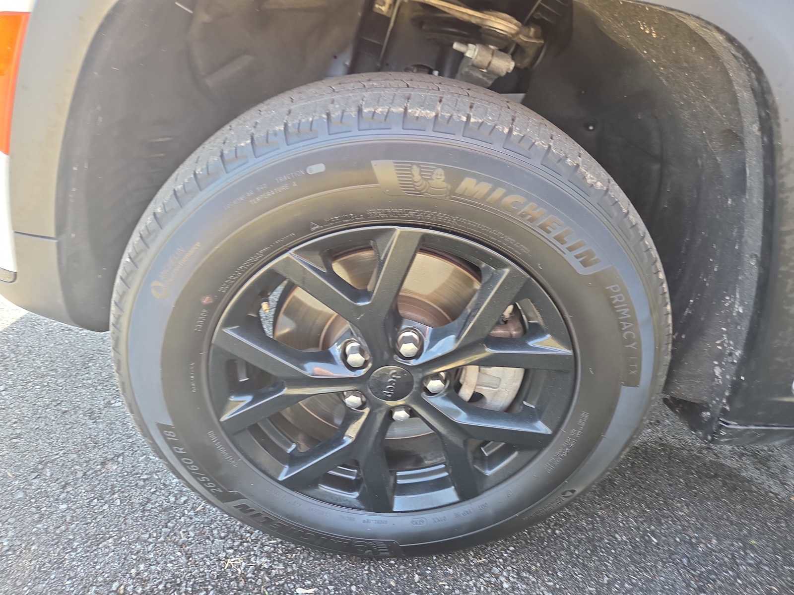 Used 2024 Jeep Grand Cherokee L Laredo image 7