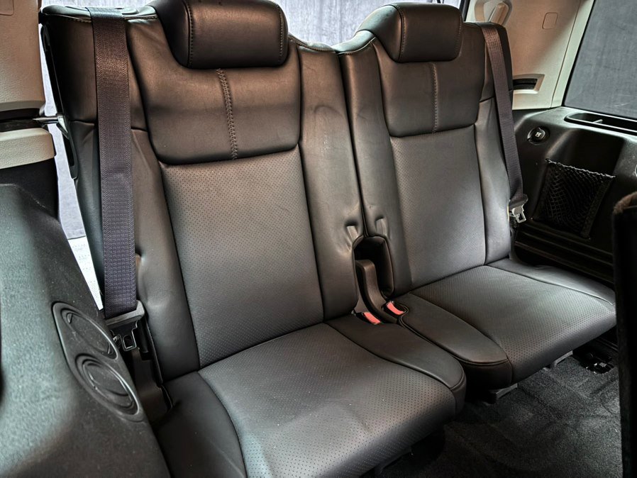 Used 2010 Jeep Commander Limited image 29