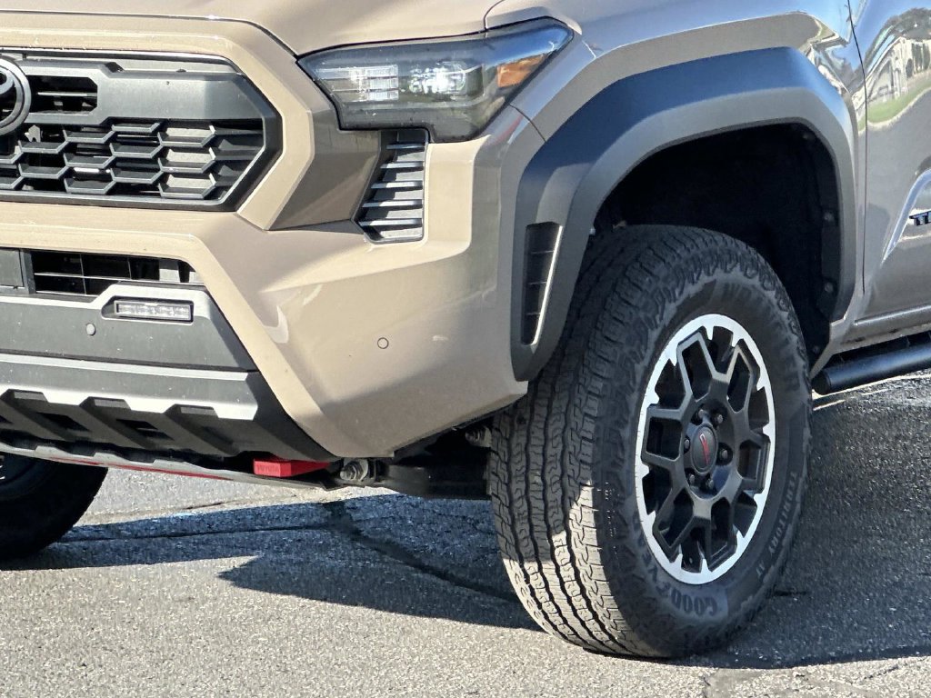 New 2026 Toyota Tacoma TRD Off-Road w/ TRD Off Road Premium Package AWD/4WD image 7