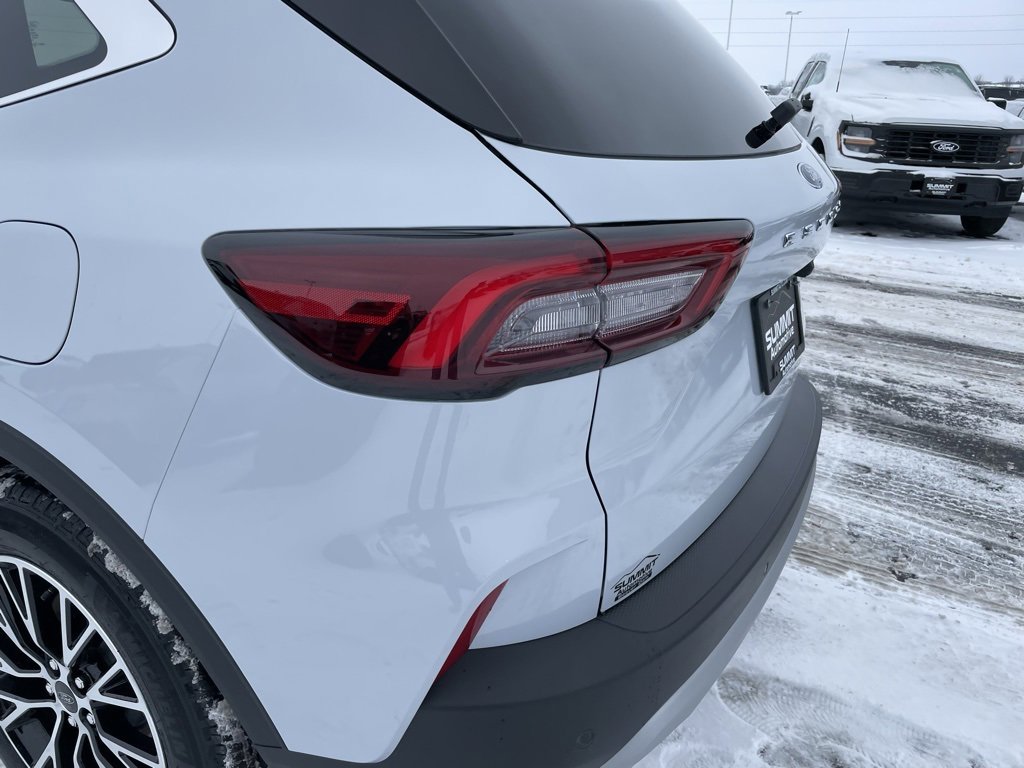 New 2026 Ford Escape SE image 43