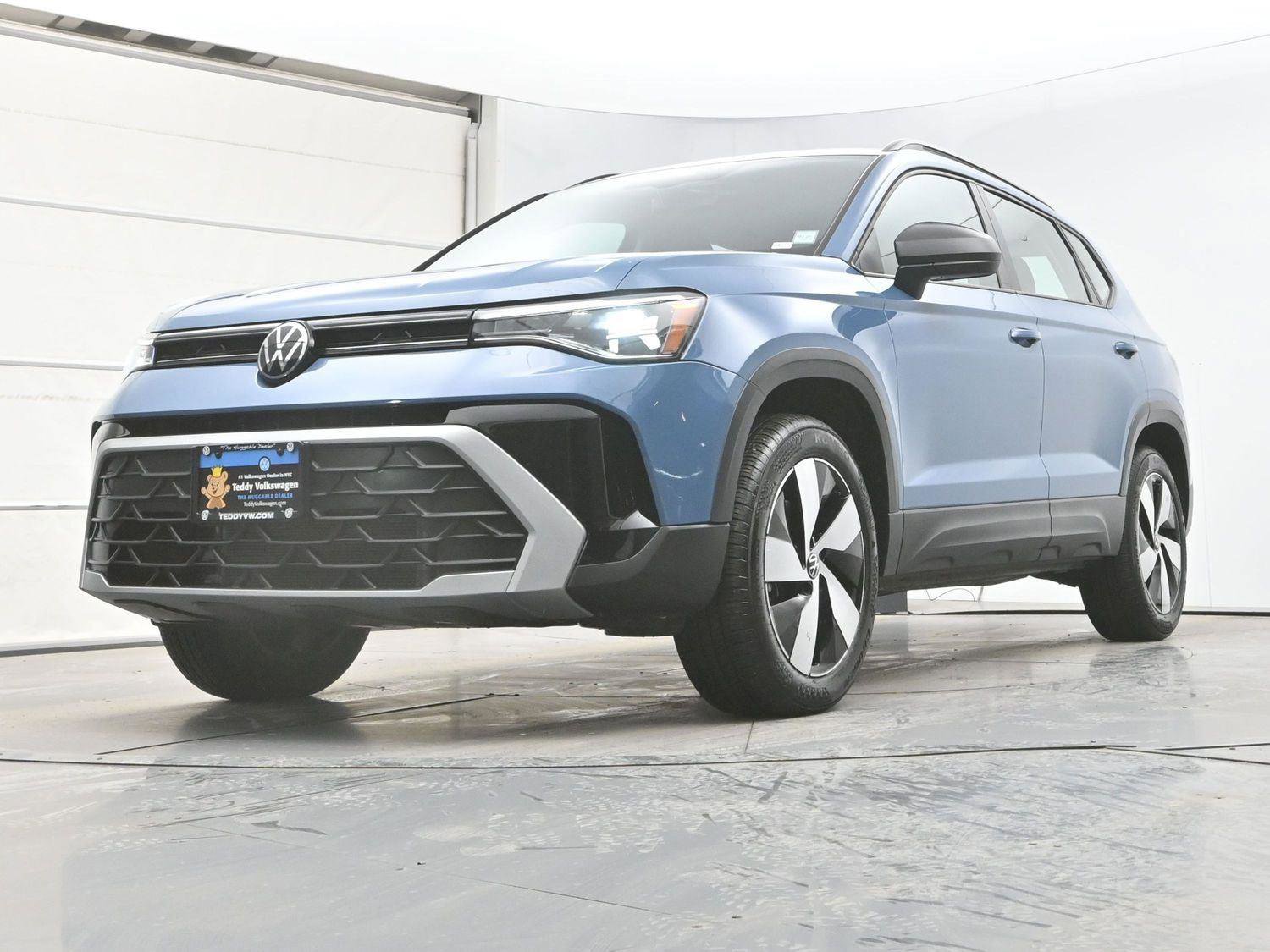 Certified 2025 Volkswagen Taos S AWD/4WD image 30