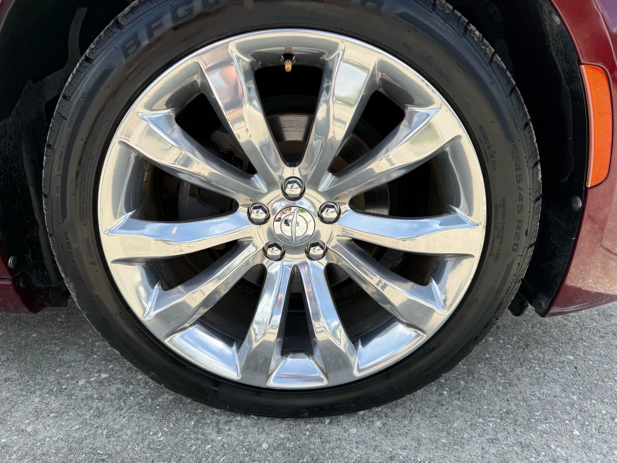 Used 2017 Chrysler 300 Limited image 9