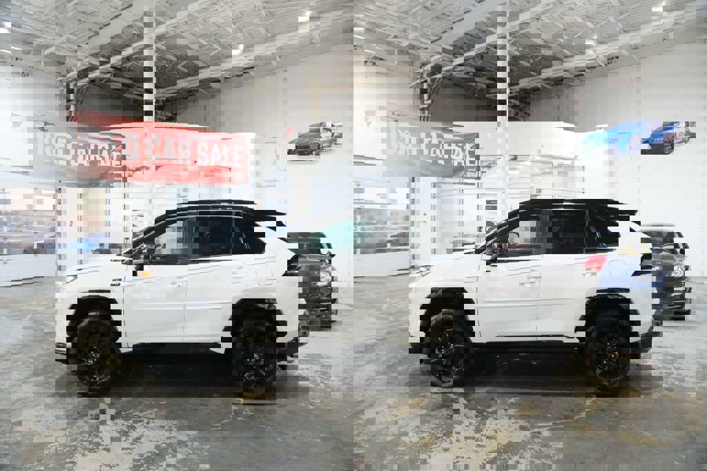 Used 2020 Toyota RAV4 XSE image 6