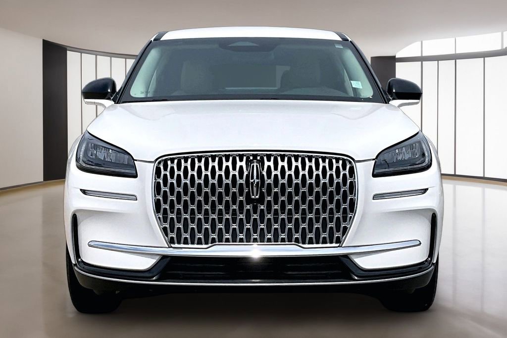 Used 2023 Lincoln Corsair FWD image 3