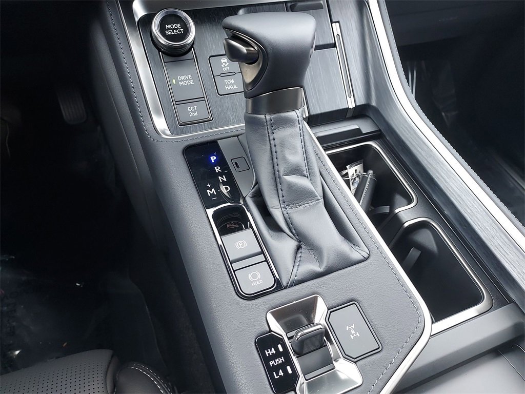 Used 2025 Lexus GX 550 image 25